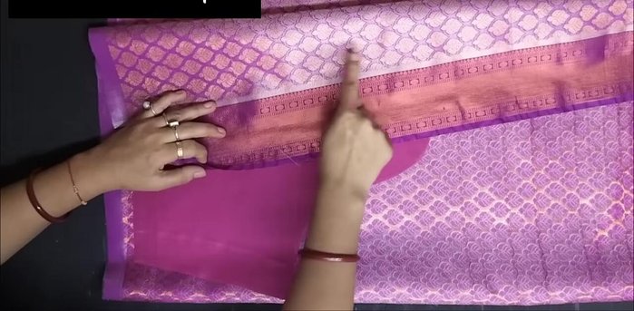 Cut the main fabric and lining together.