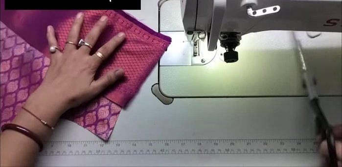 Attach the border to the sleeve.