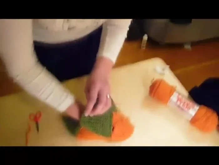 Turn the slipper right-side out.