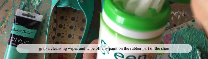 Before the paint dries, clean up any paint on rubber areas using a wet cloth.