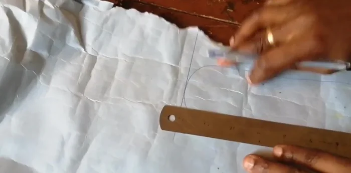 Adjust the width by placing the initial pattern and tilting it outwards to increase the size as needed. Maintain the same length while widening the shape.