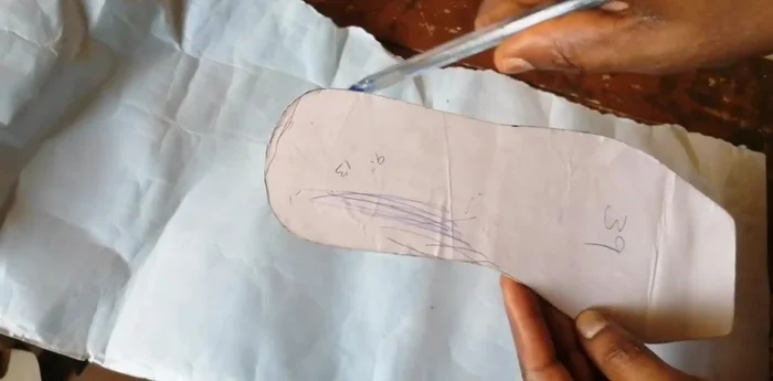 Adjust the width by placing the initial pattern and tilting it outwards to increase the size as needed. Maintain the same length while widening the shape.